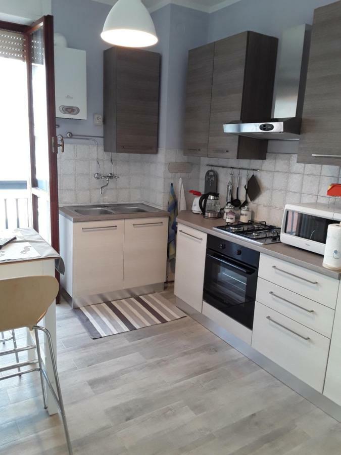 Bilocale Centro Biella Apartment Bagian luar foto