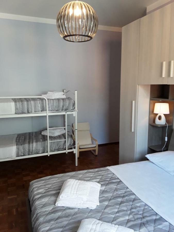 Bilocale Centro Biella Apartment Bagian luar foto